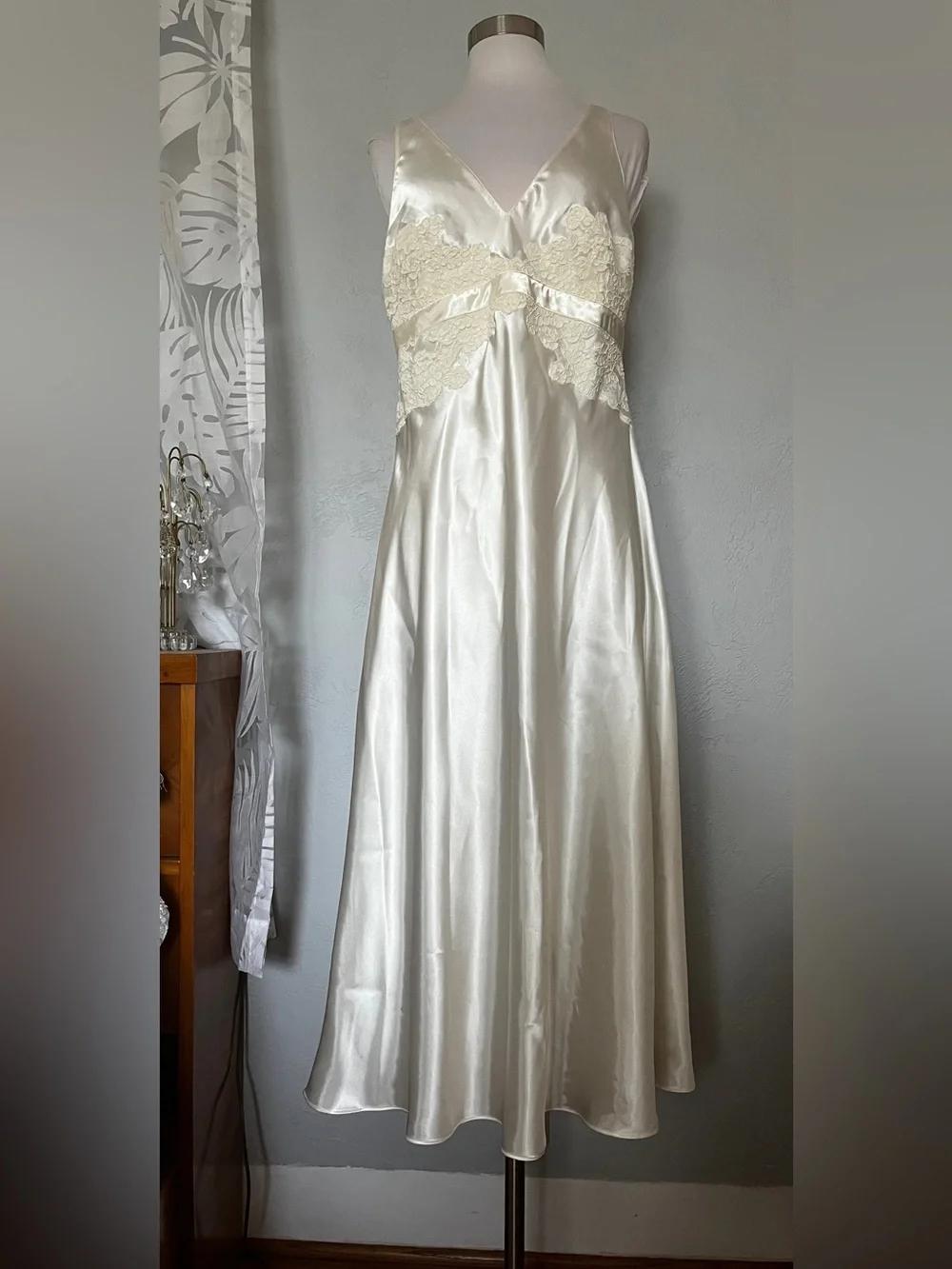 NWT Jones New York Intimates Bridal Slip Dress Nightgown Ivory Lingerie Sz L - Picture 1 of 9